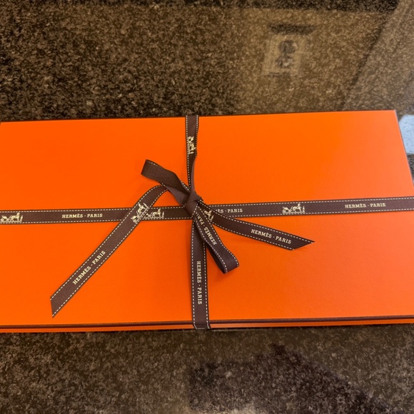 Hermès Pink 140cm Cashmere &  Silk Scarf / Shawl - Cosmographia Universalis - Picture 15 of 16